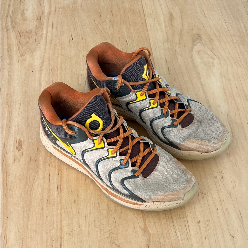 Men's Performance Basketball Shoes - Brown/Gray/Yellow